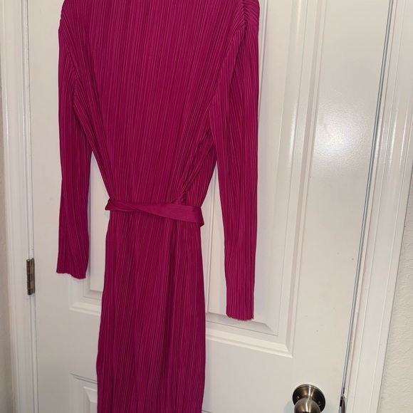 Mango Pink Wrap Dress with Notched Collar and Bishop Sleeves - Picture 10 of 13